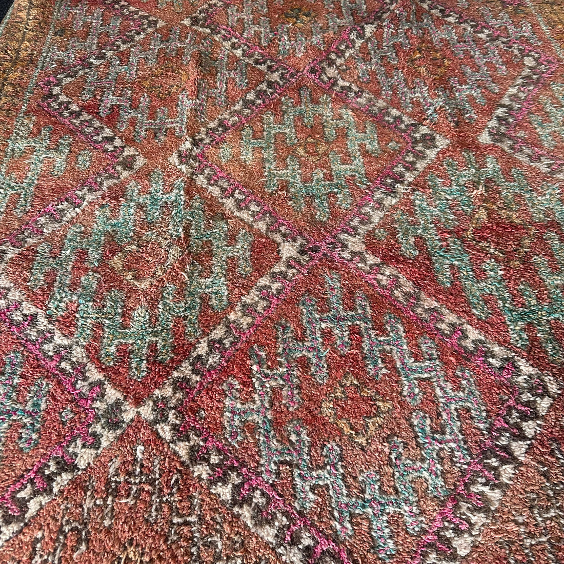 Gor Geous - Vintage Authentic Moroccan Rug