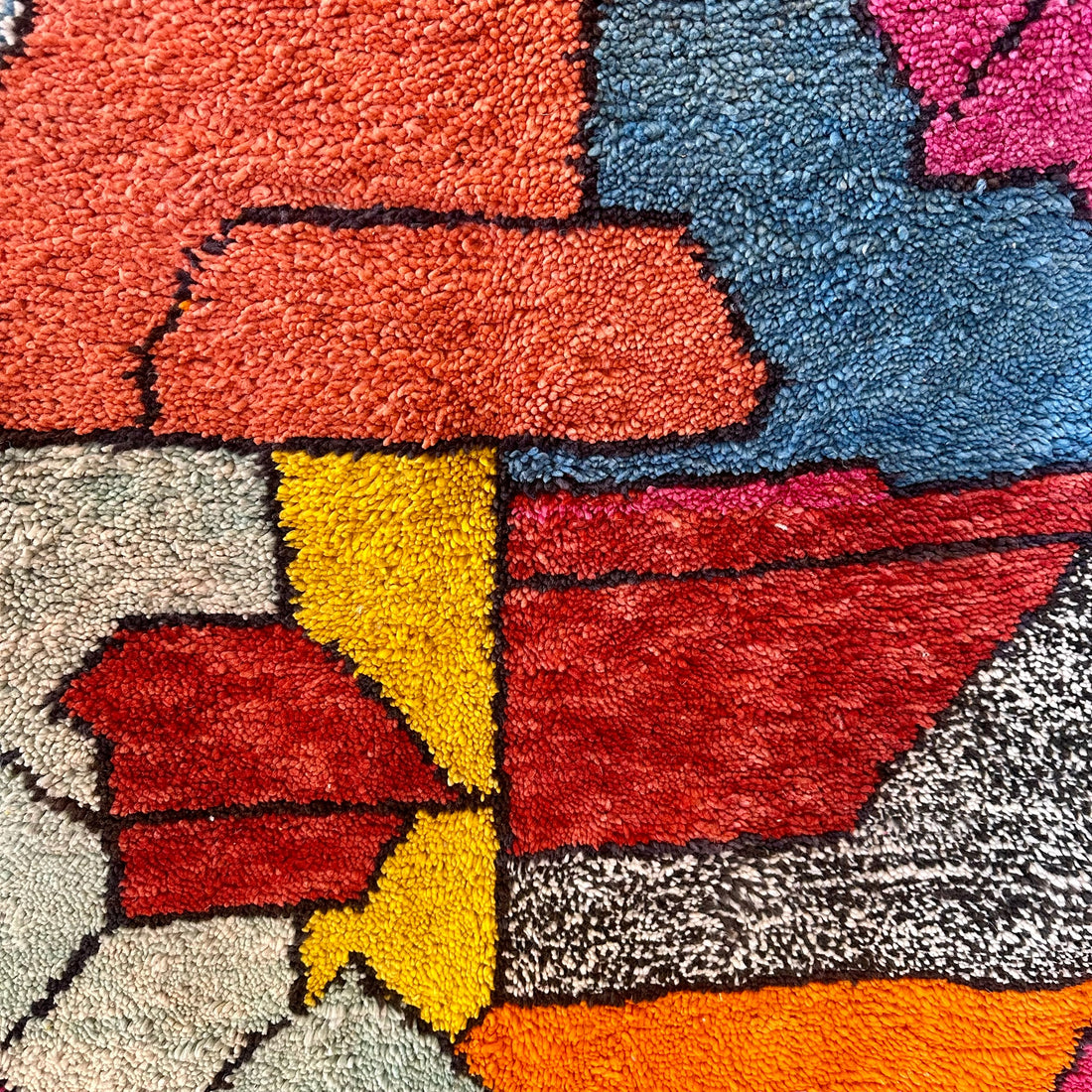 Peek-a-boo - Azilal Colourful Moroccan Rug