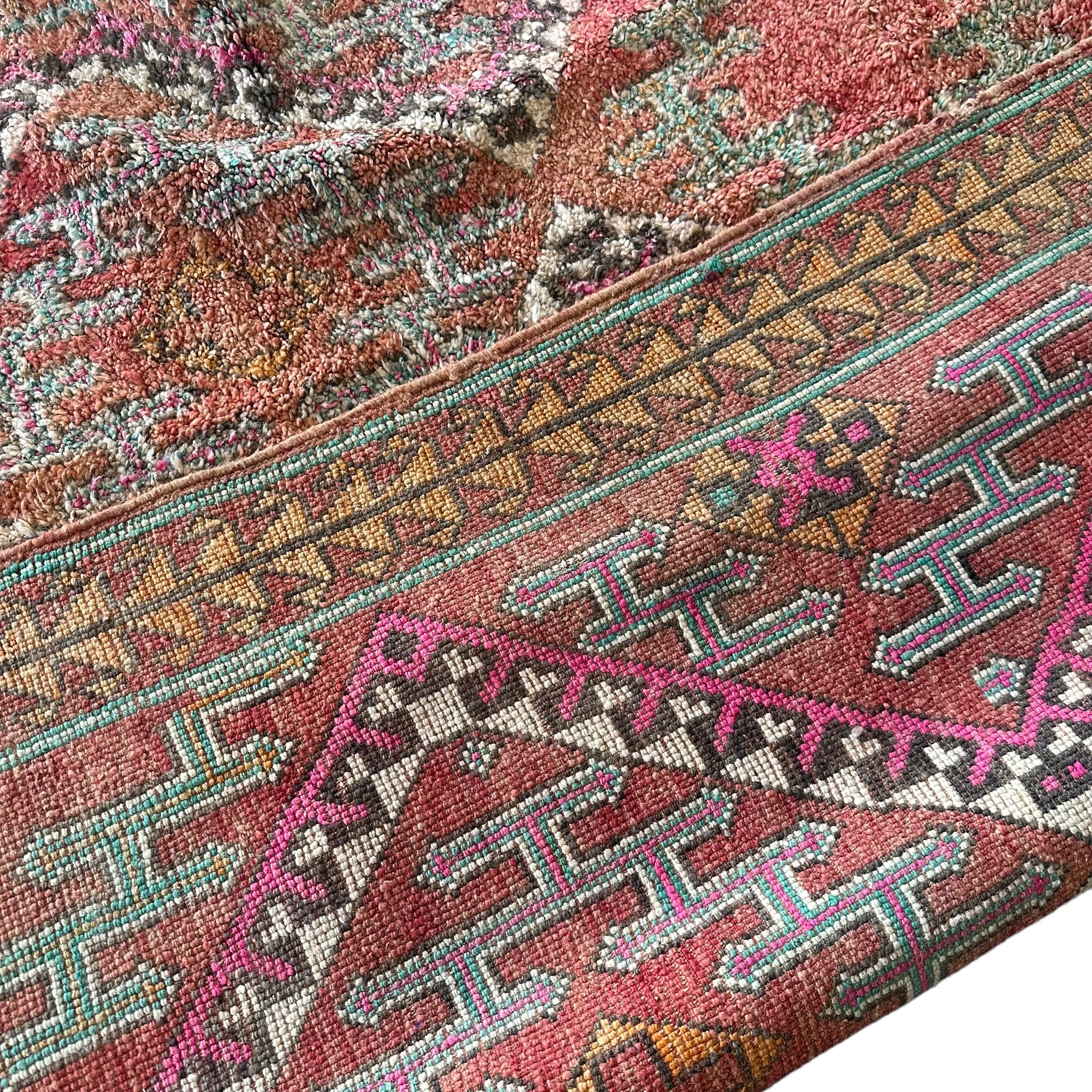 Gor Geous - Vintage Authentic Moroccan Rug