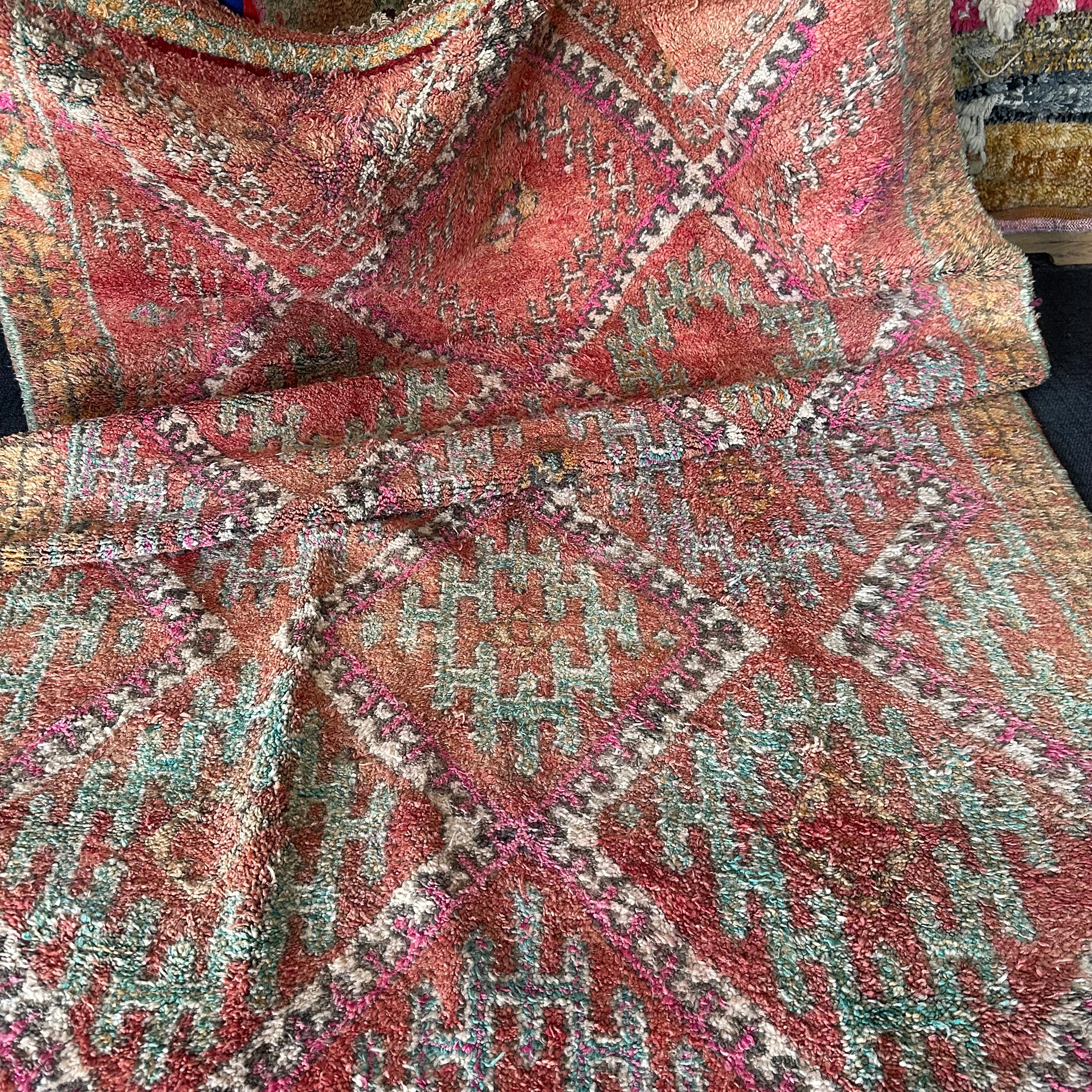 Gor Geous - Vintage Authentic Moroccan Rug