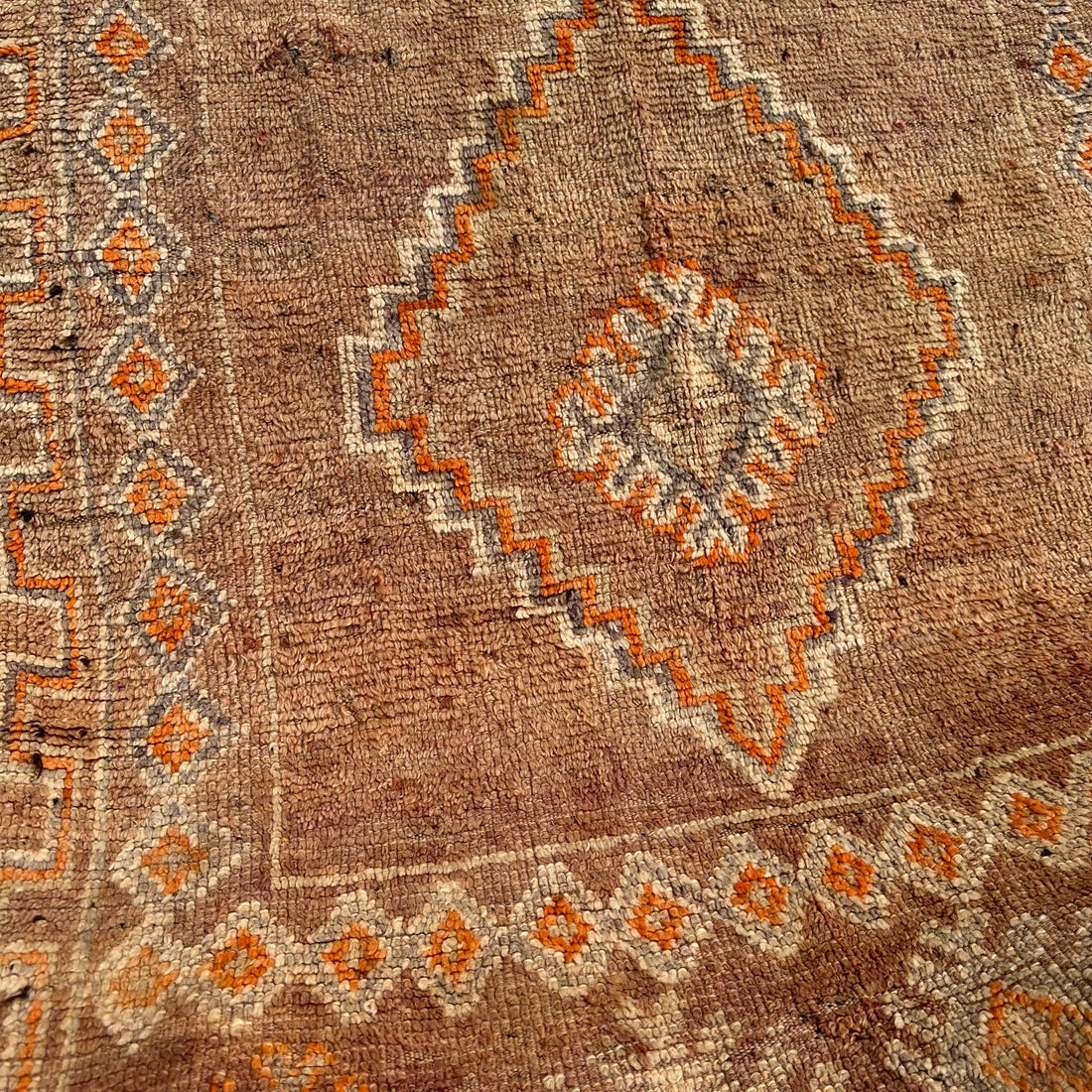 Dusty Dream - Vintage Authentic Moroccan Rug