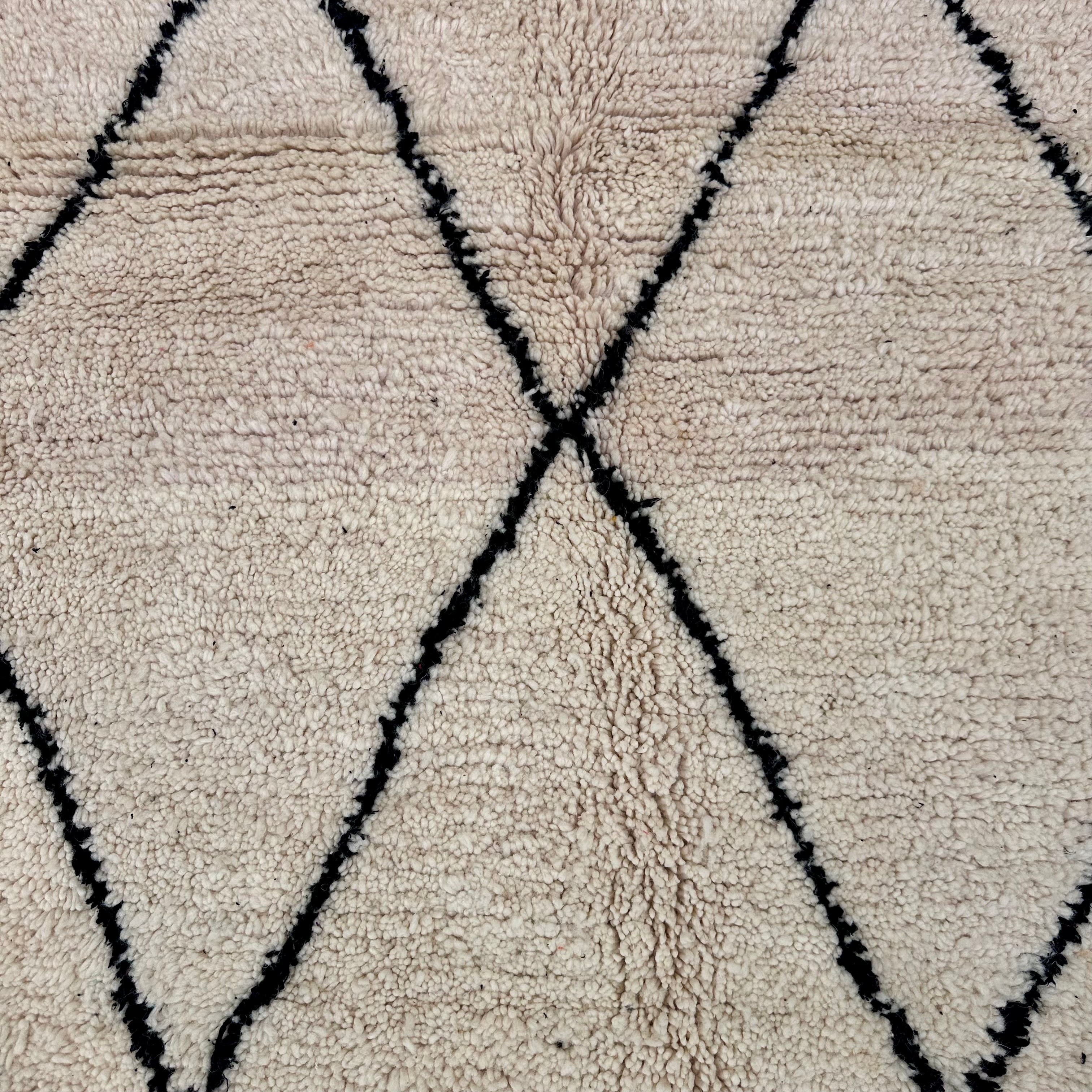 B&W Diamond - Boujad Natural Moroccan Rug