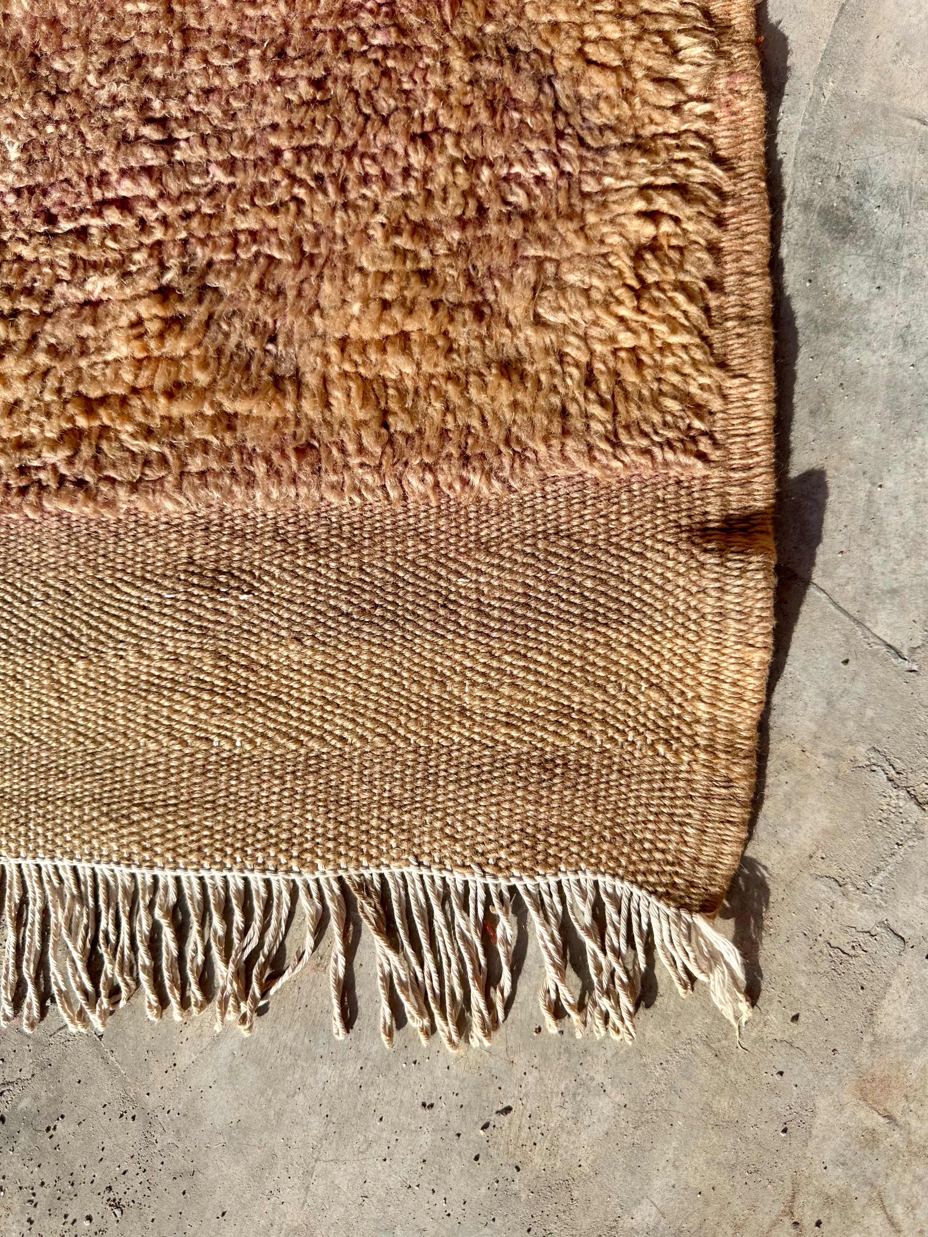 Small Gem - Vintage Authentic Moroccan Rug