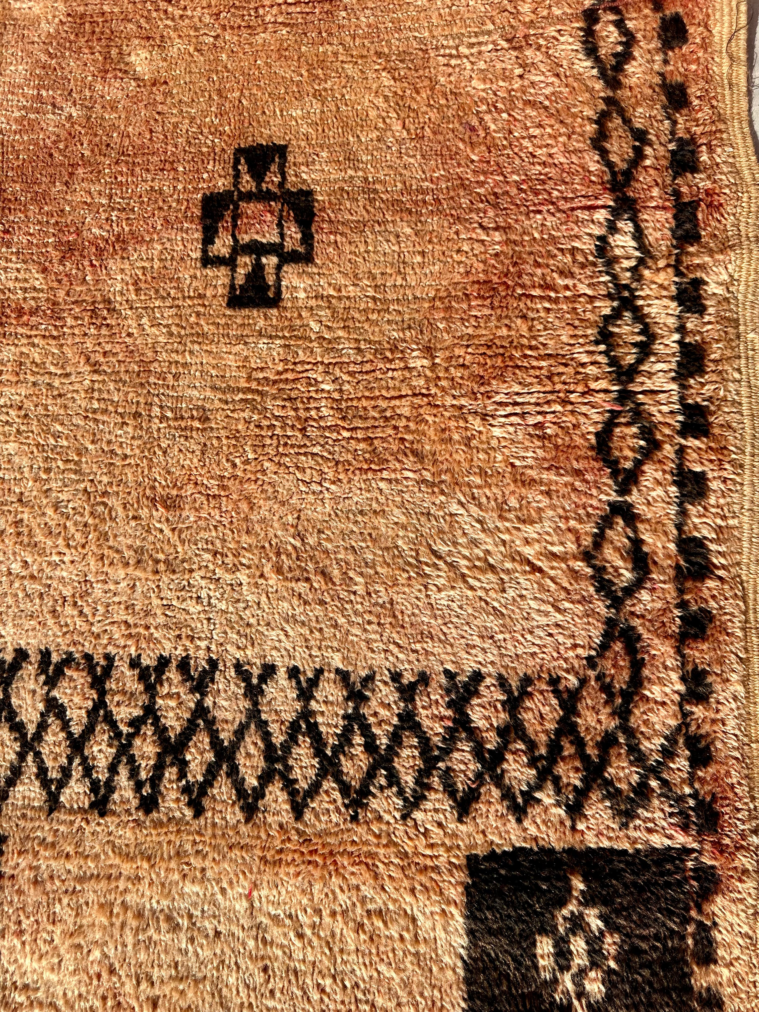 Small Silky - Vintage Authentic Moroccan Rug