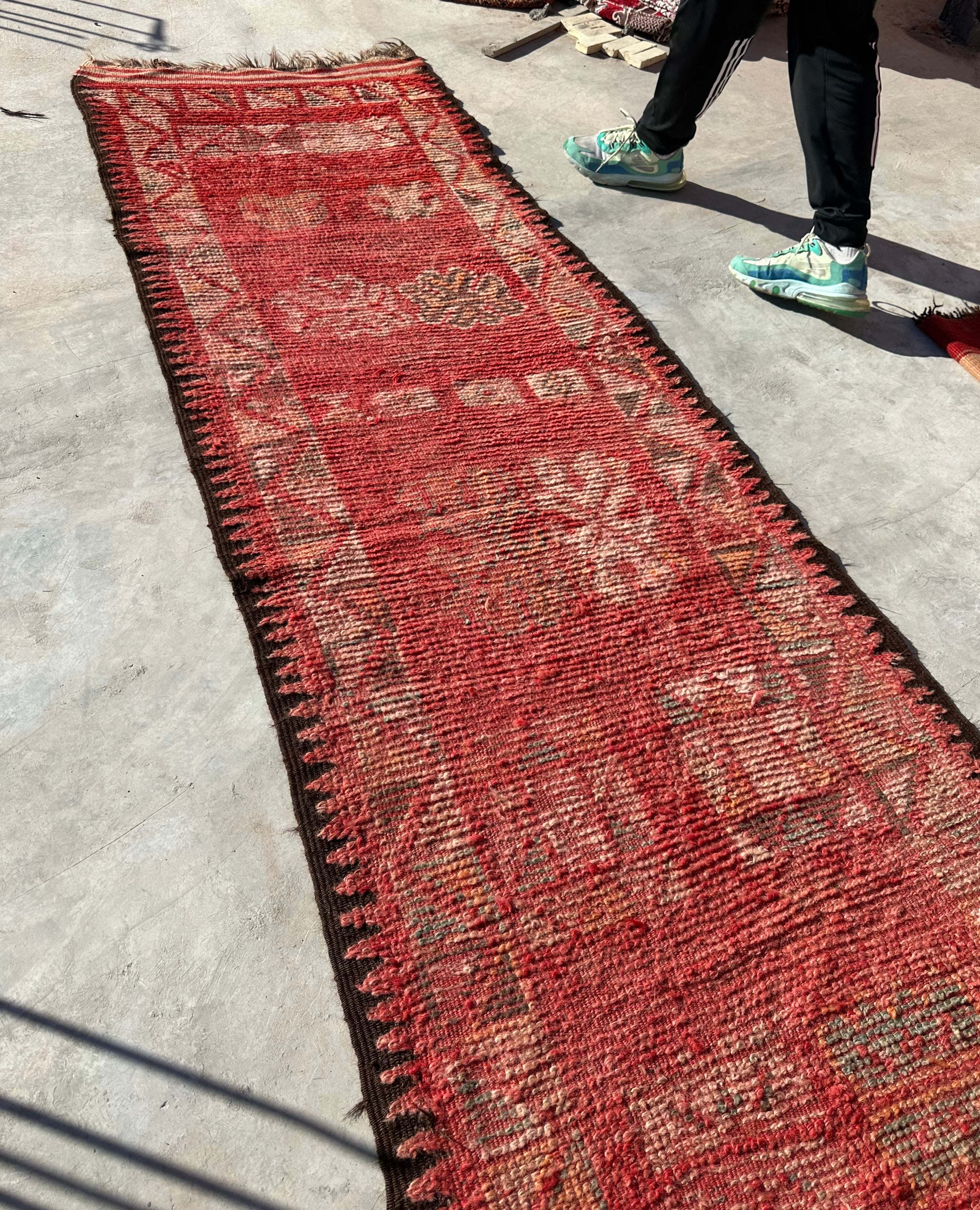 Vintage Runner - Vintage Authentic Moroccan Rug