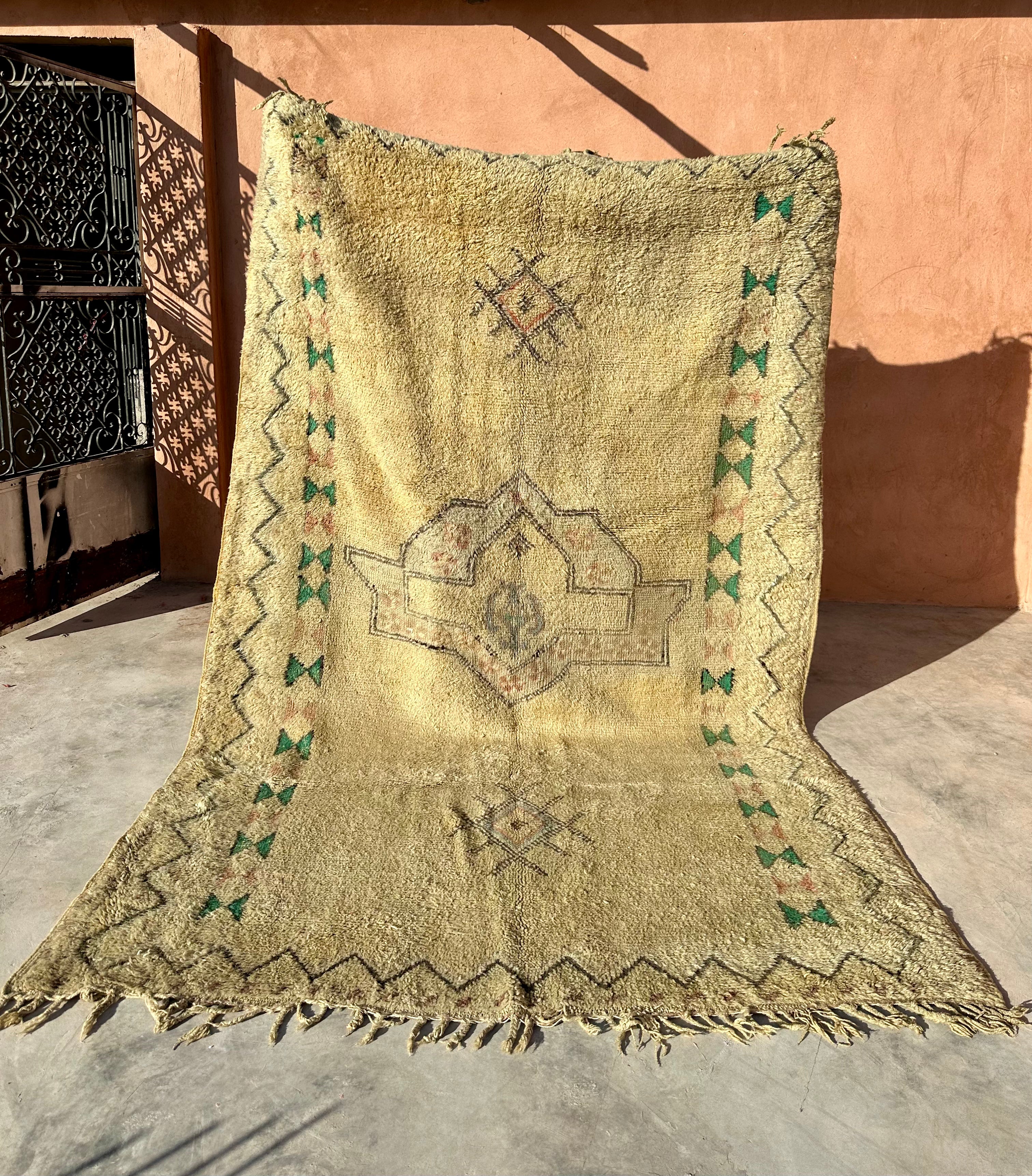 Lush Green Bowtie - Vintage Authentic Moroccan Rug