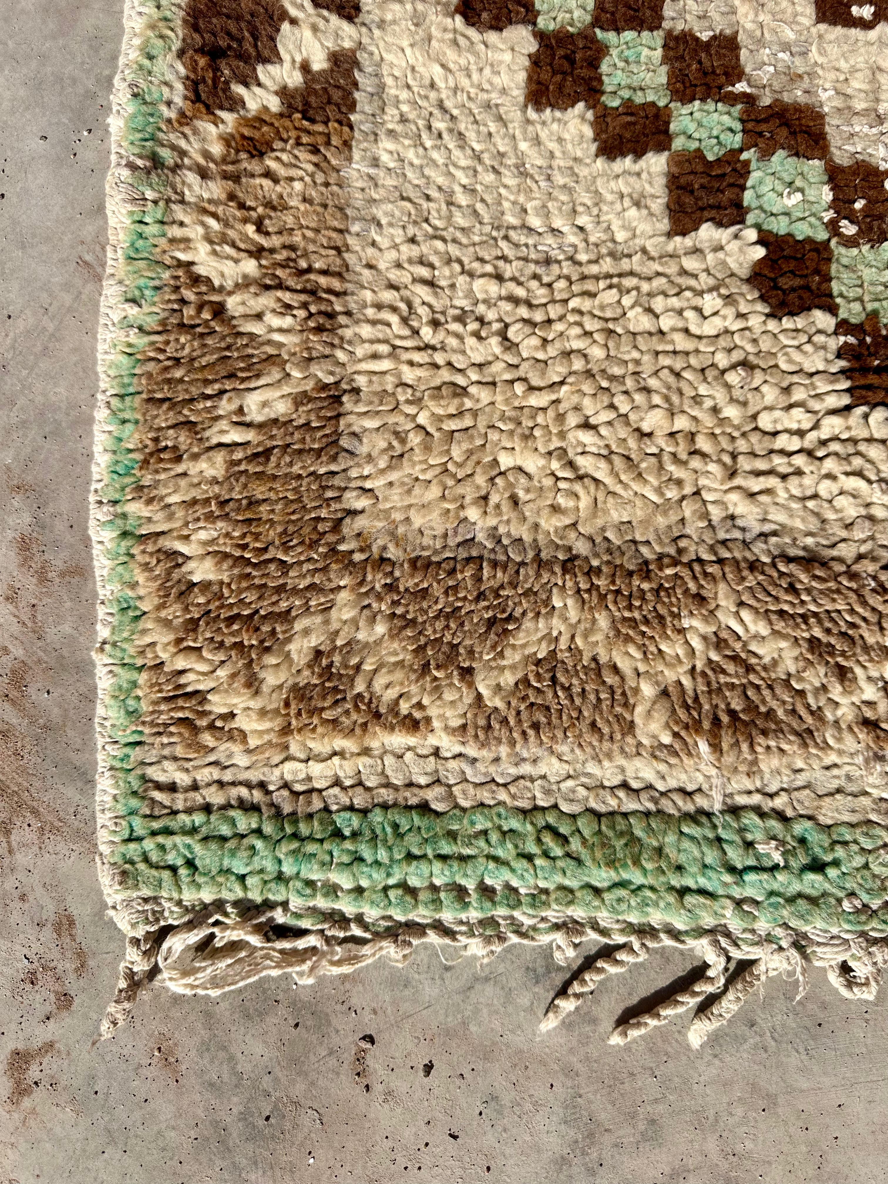 3 Step Diamond - Vintage Authentic Moroccan Rug