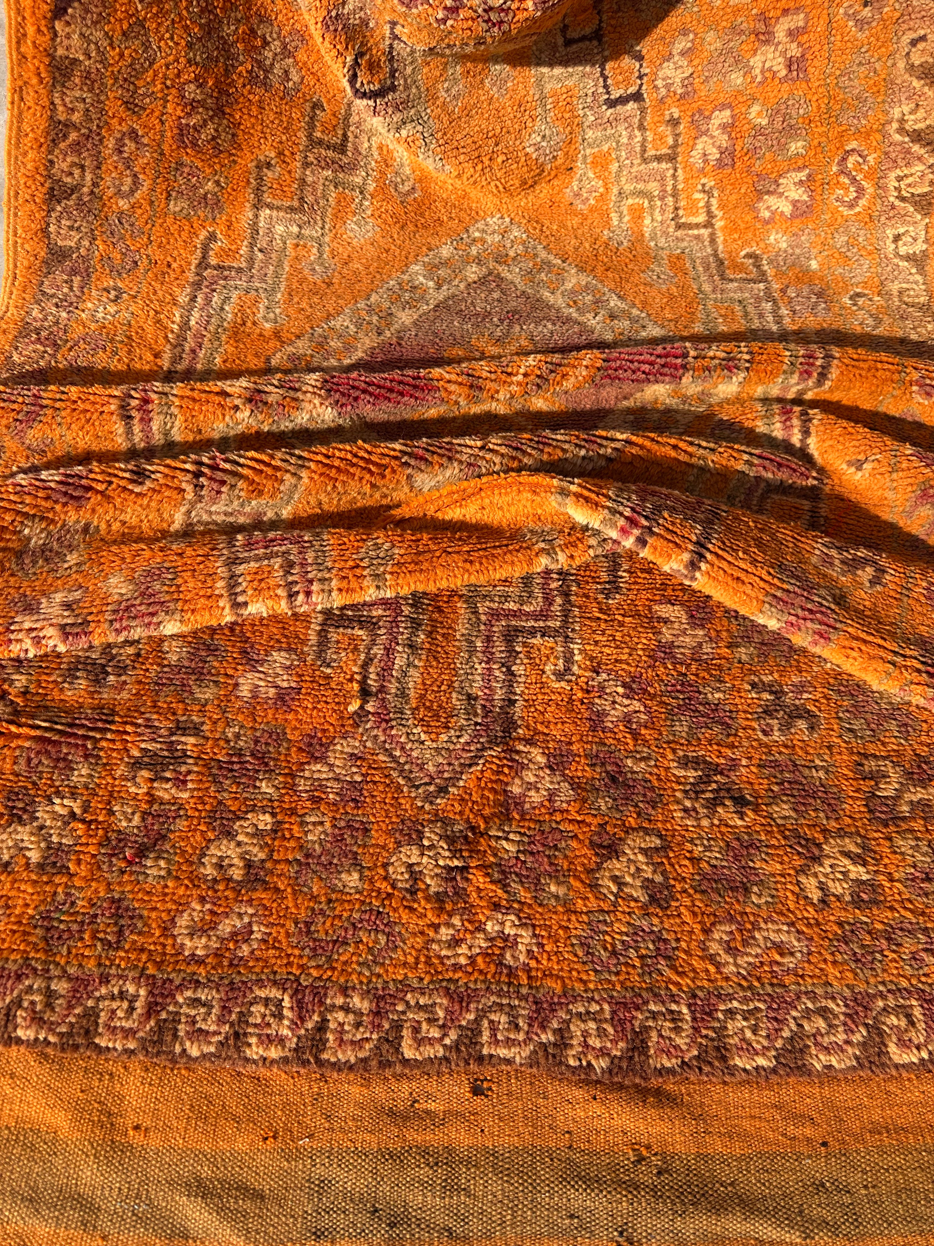 Orange Heartbeat - Vintage Authentic Moroccan Rug