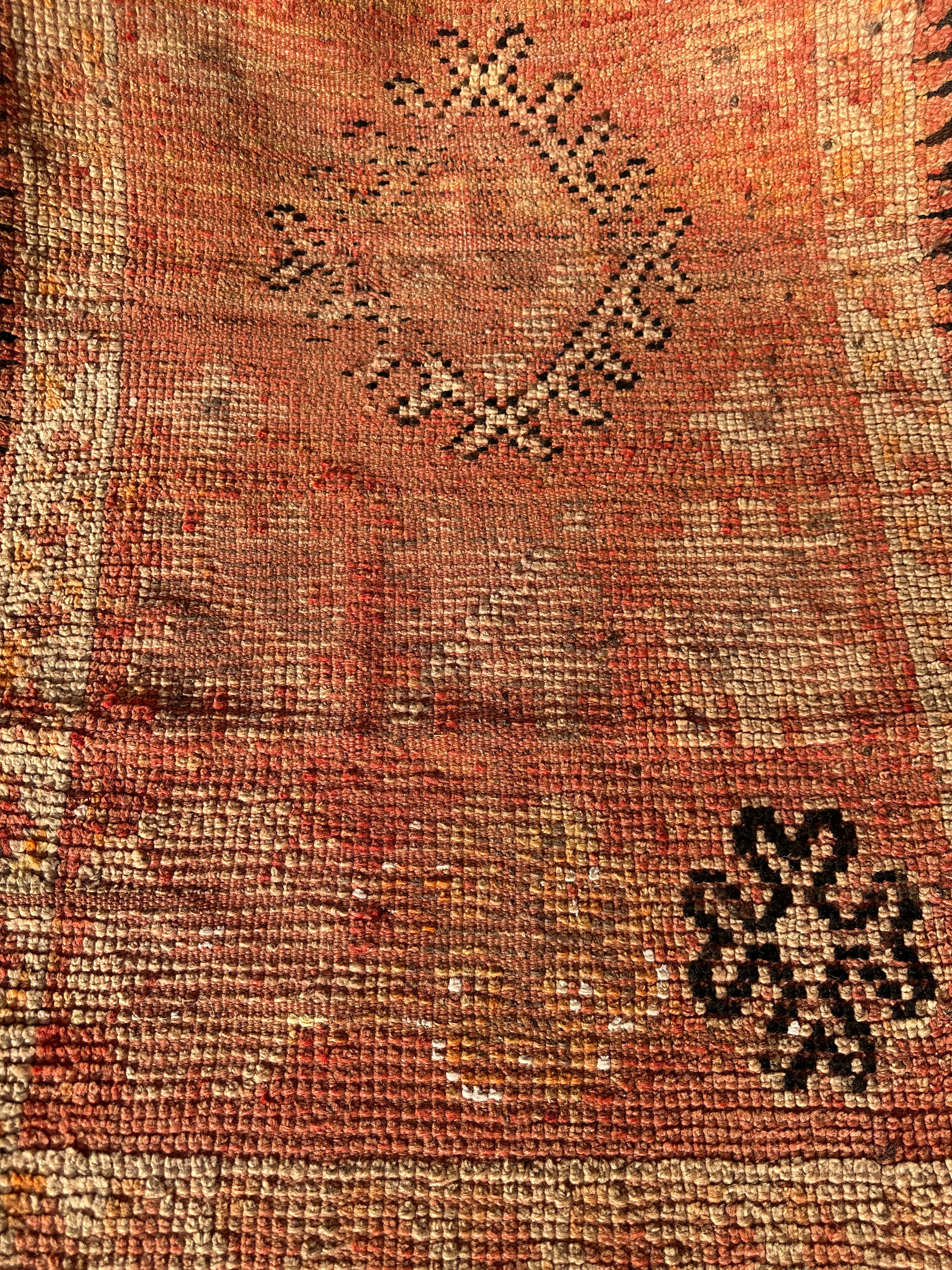 Sweet Side - Vintage Authentic Moroccan Rug