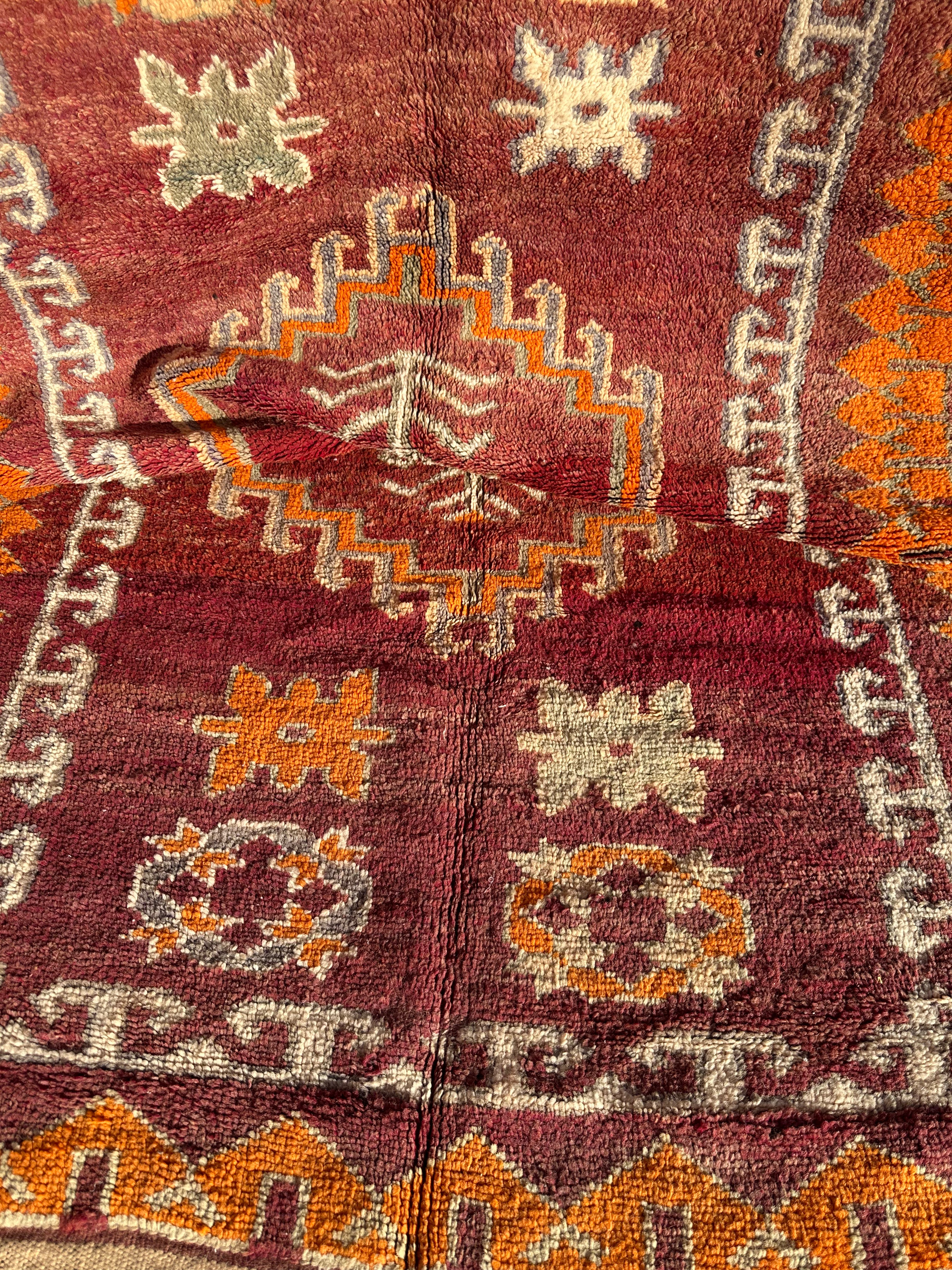 Boarders - Vintage Authentic Moroccan Rug