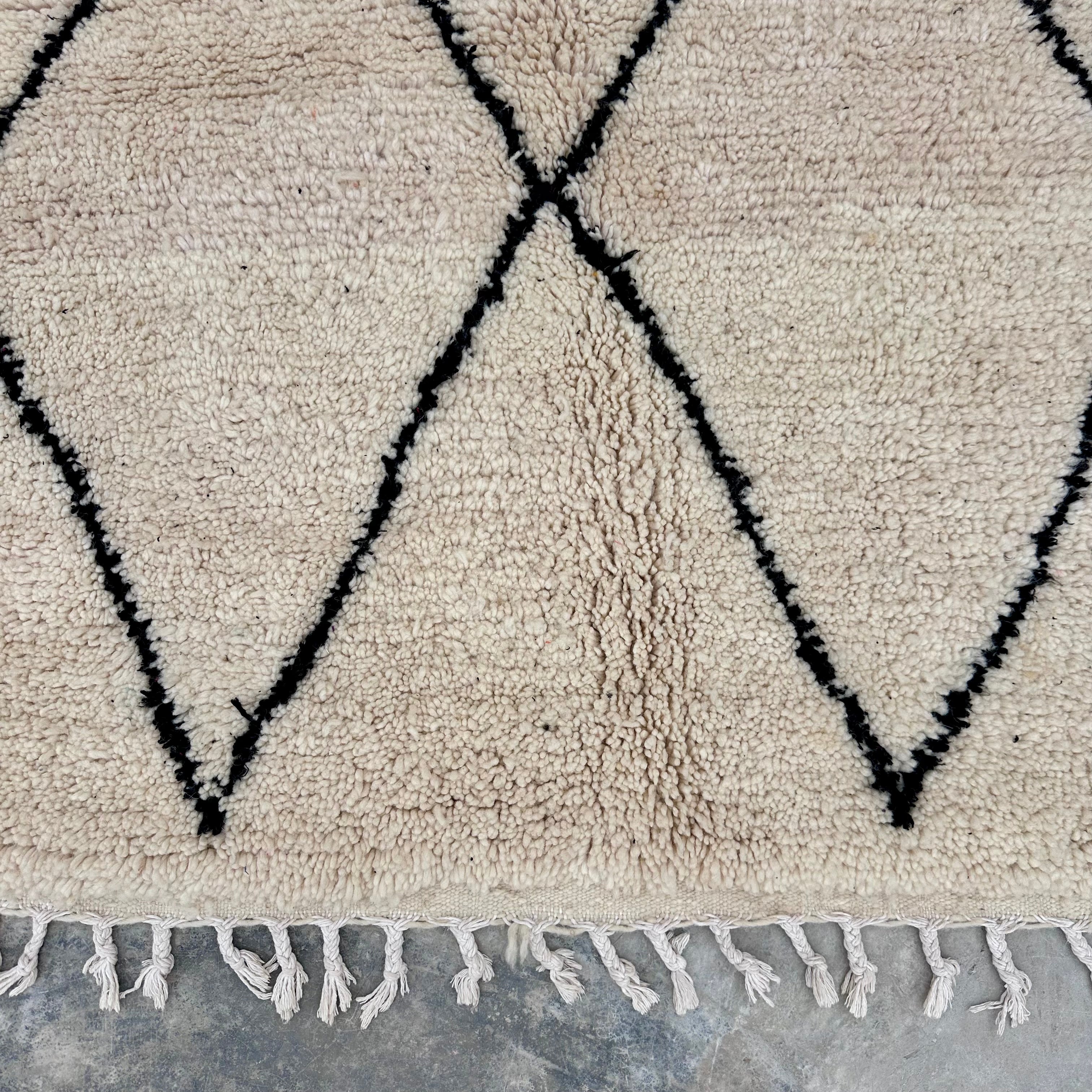 B&amp;W Diamond - Boujad Natural Moroccan Rug