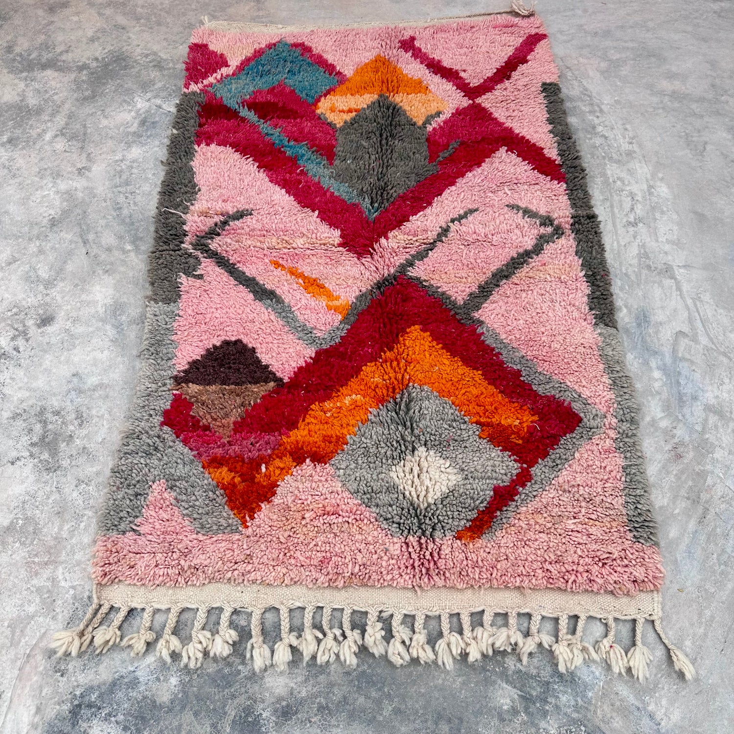 Mountain points - Boujad Natural Moroccan Rug