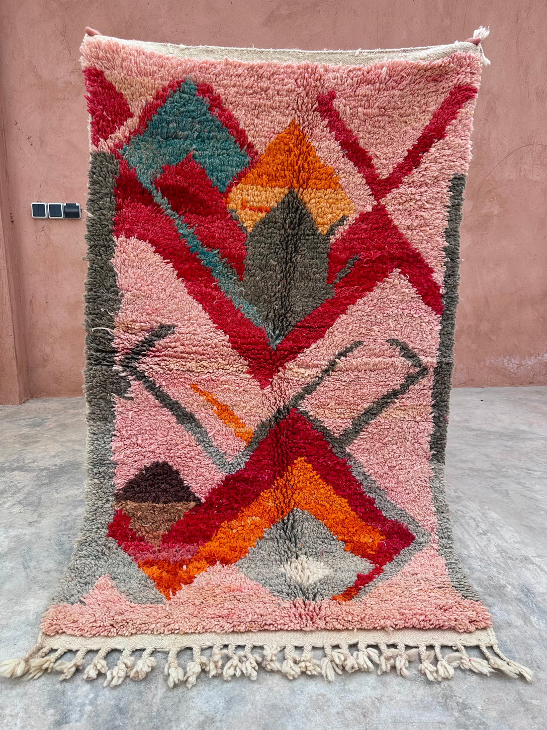 Mountain points - Boujad Natural Moroccan Rug