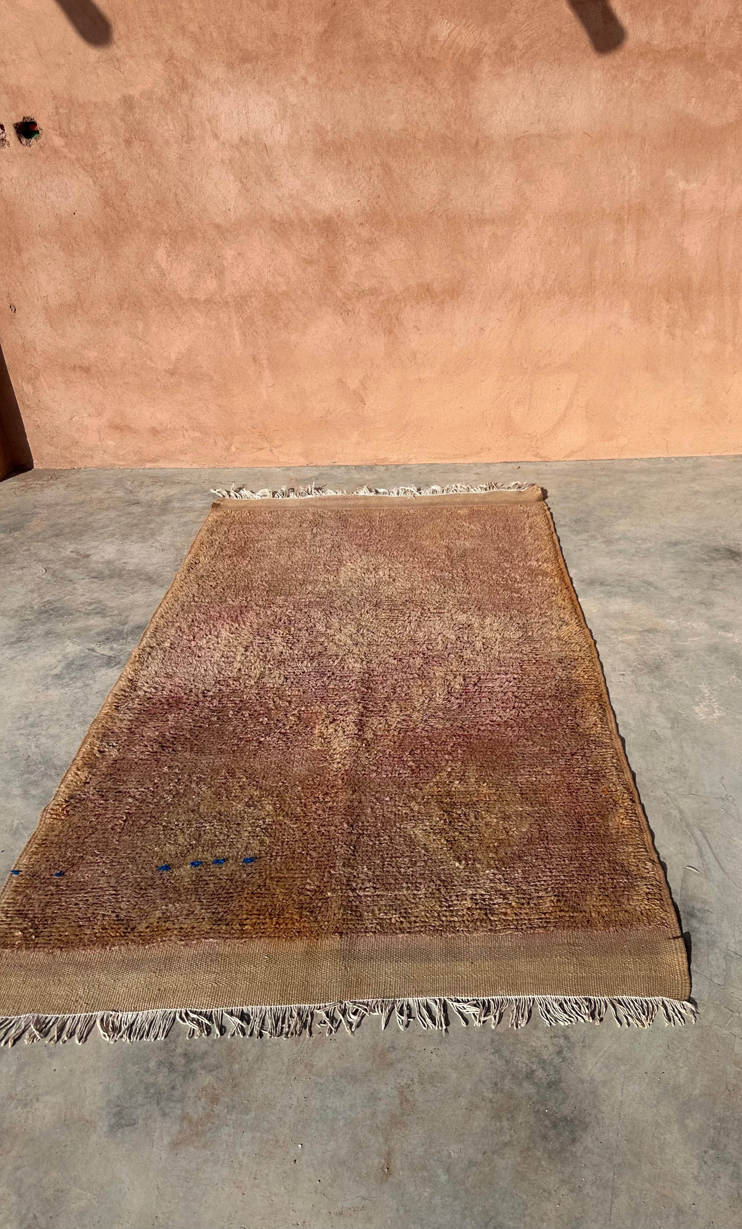 Small Gem - Vintage Authentic Moroccan Rug