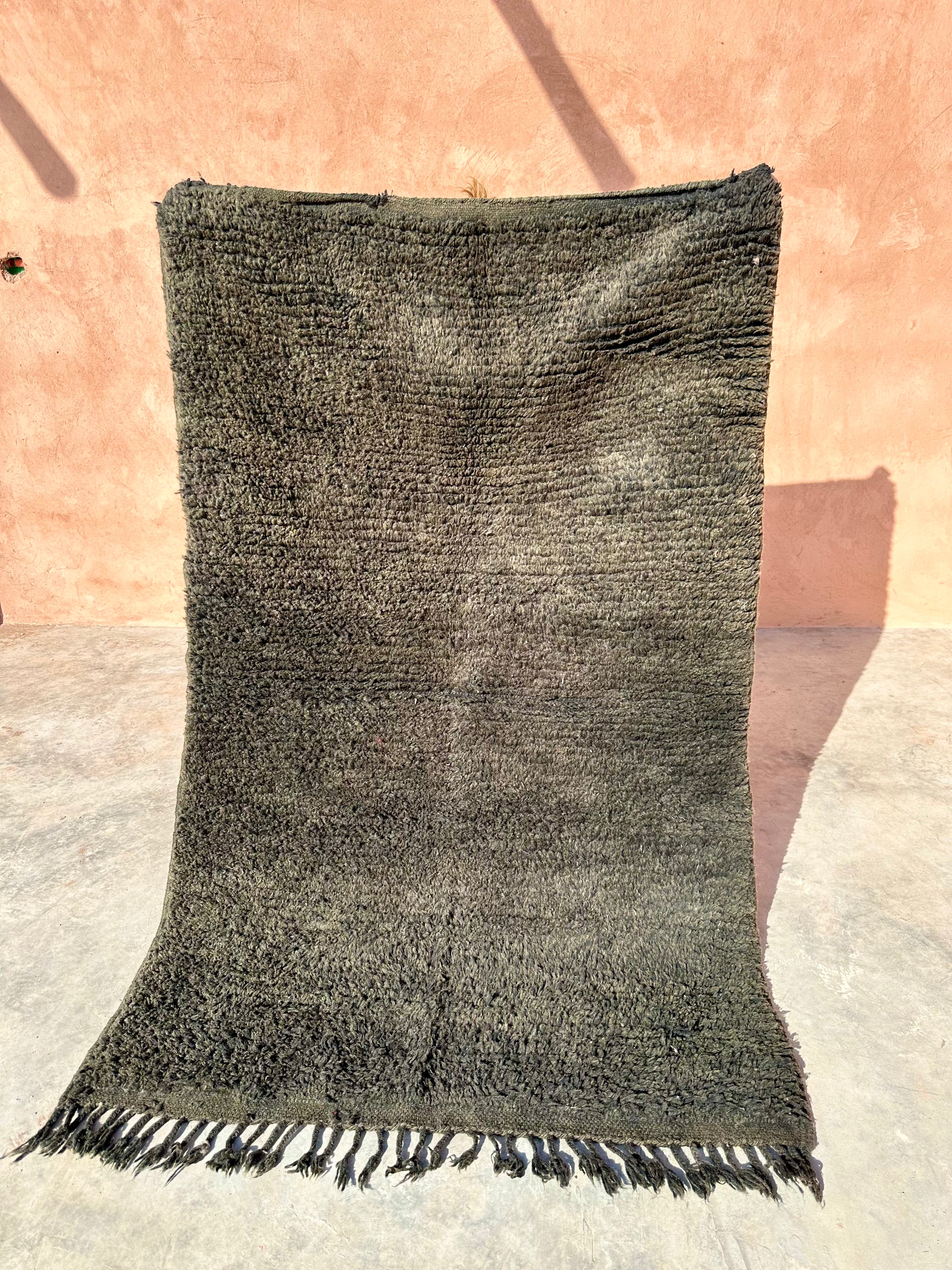 Black Beauty - Vintage Authentic Moroccan Rug