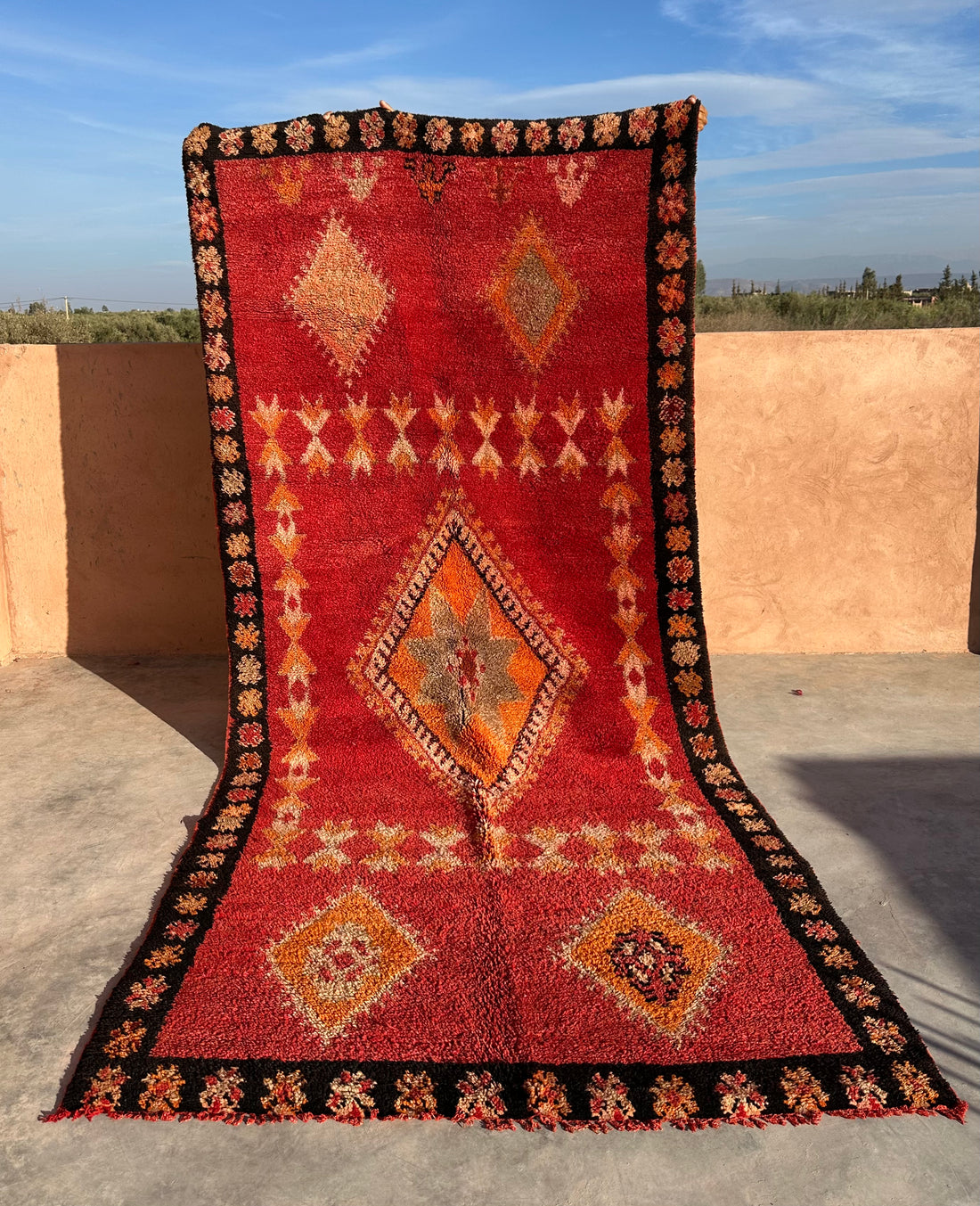 5 Diamonds - Vintage Authentic Moroccan Rug