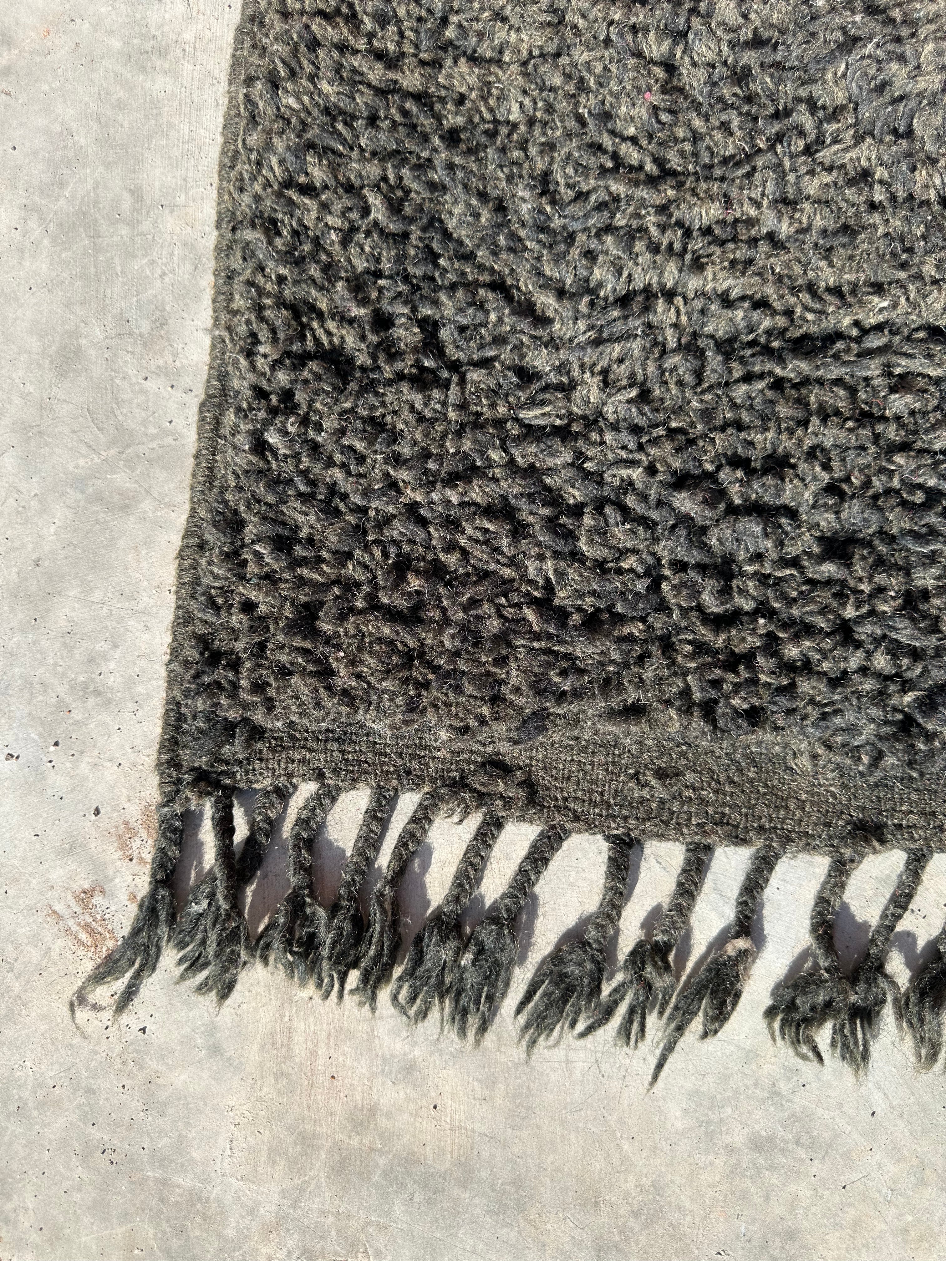 Black Beauty - Vintage Authentic Moroccan Rug