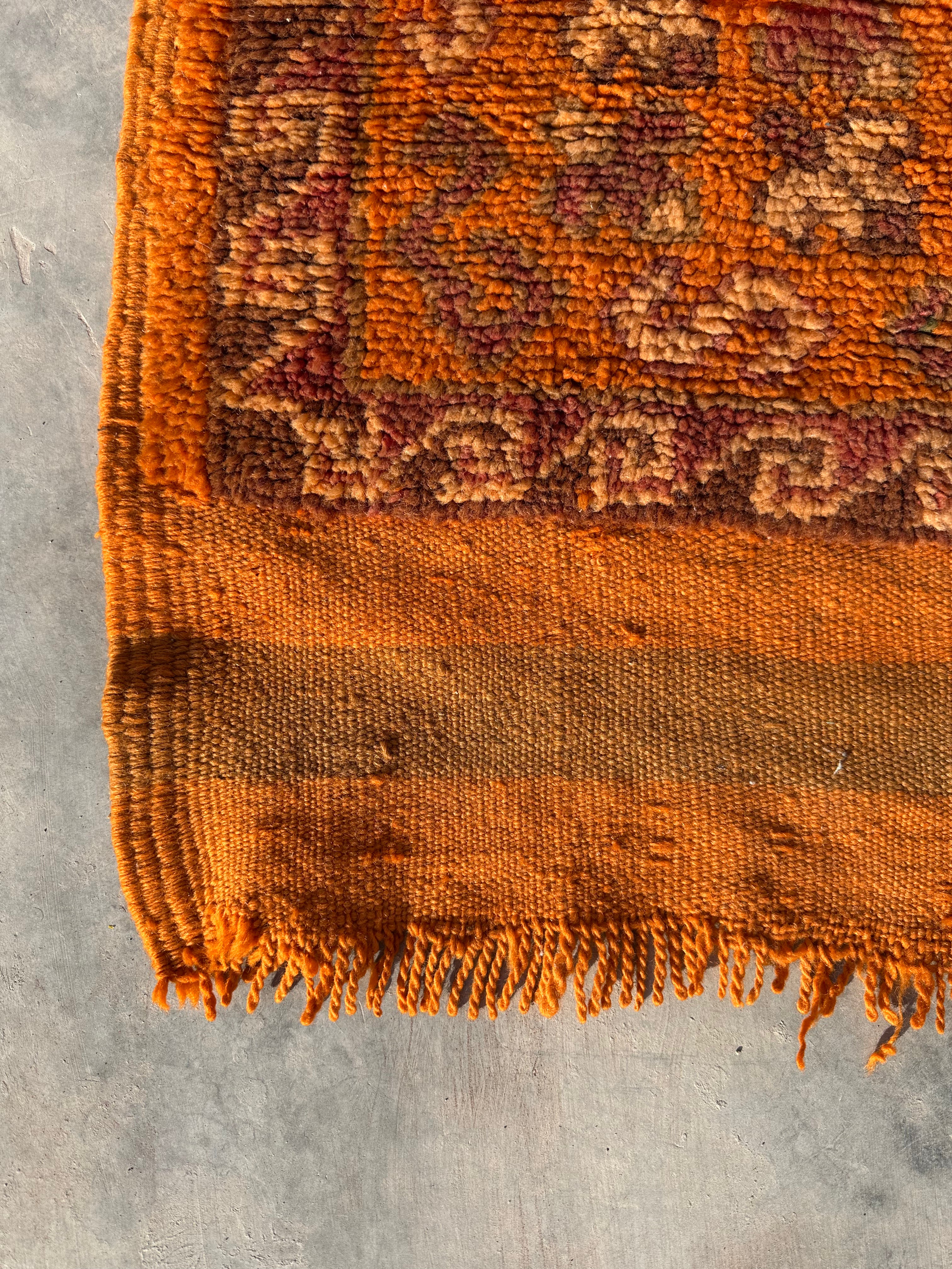 Orange Heartbeat - Vintage Authentic Moroccan Rug